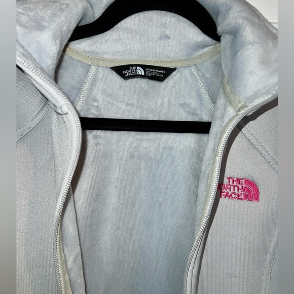 The North Face women’s sweater. - Picture 3 of 5